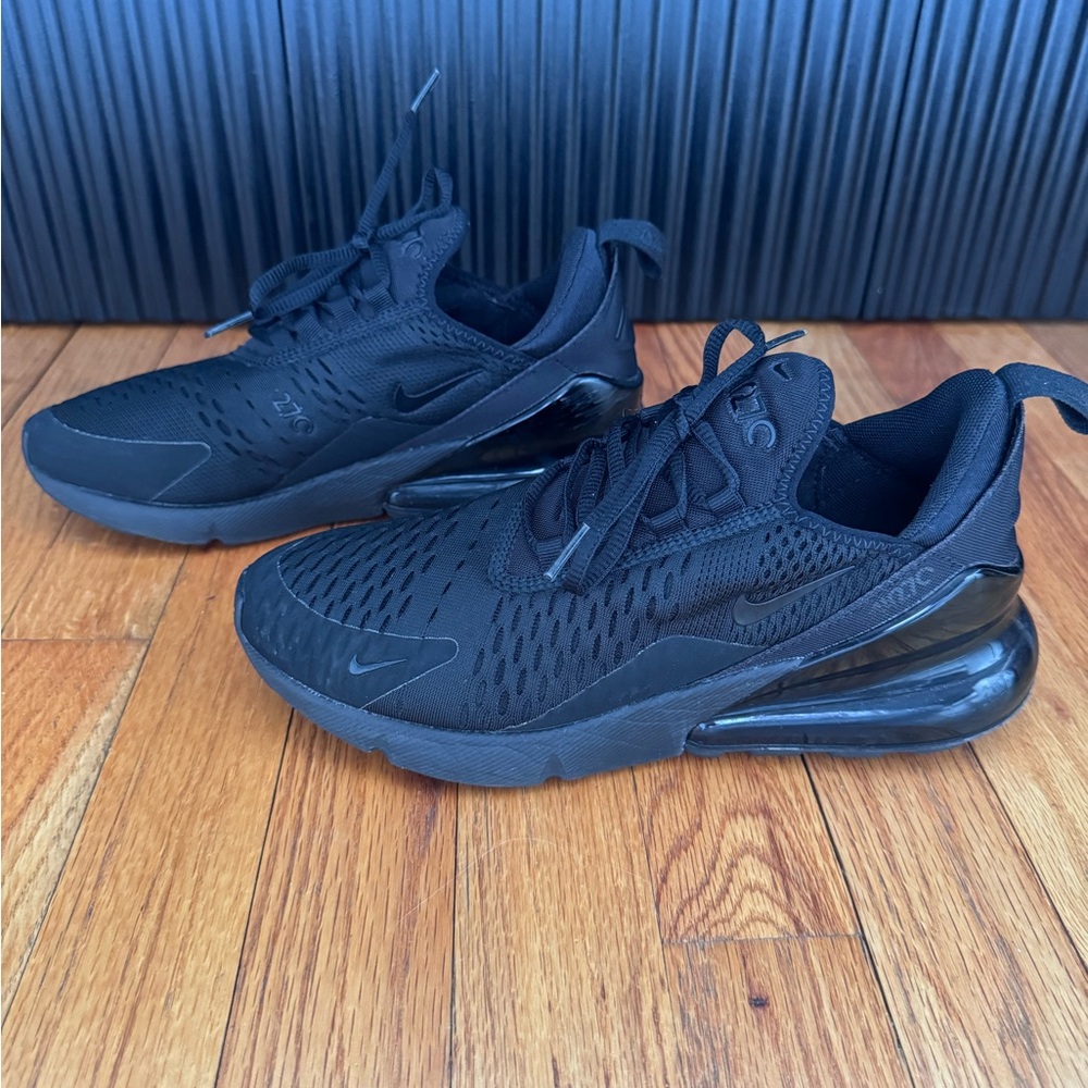 Nike Men's Black Air Max Sneakers